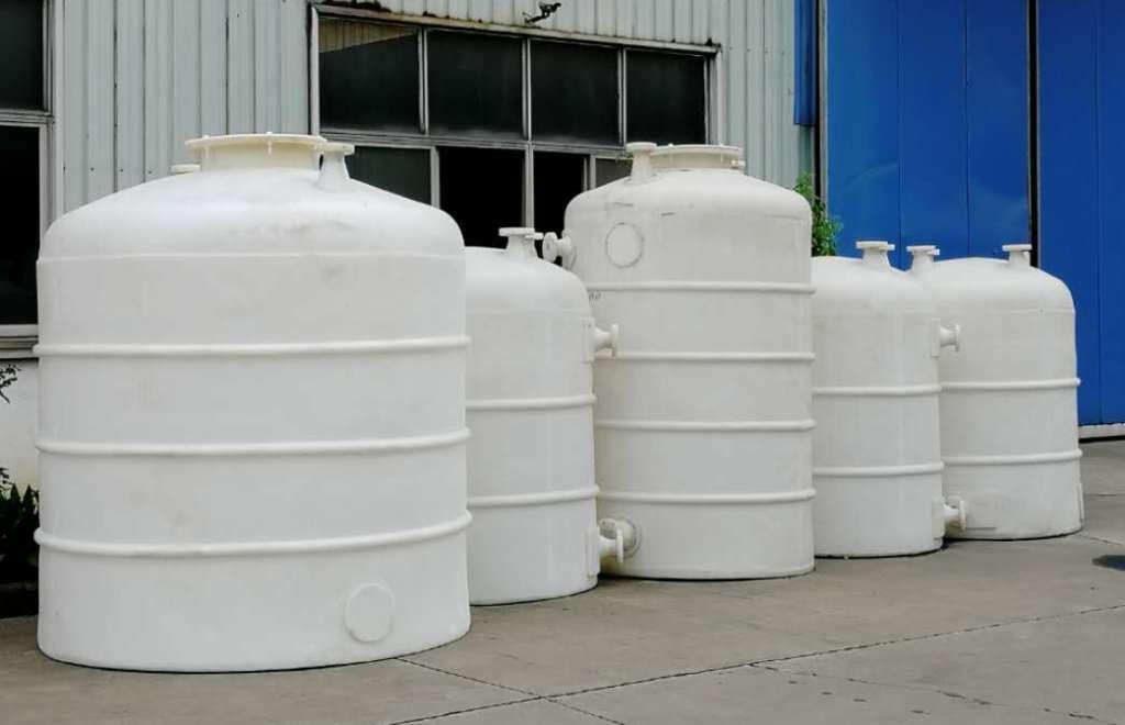 化學儲罐和塑料水箱之間存在什么不同的差異?