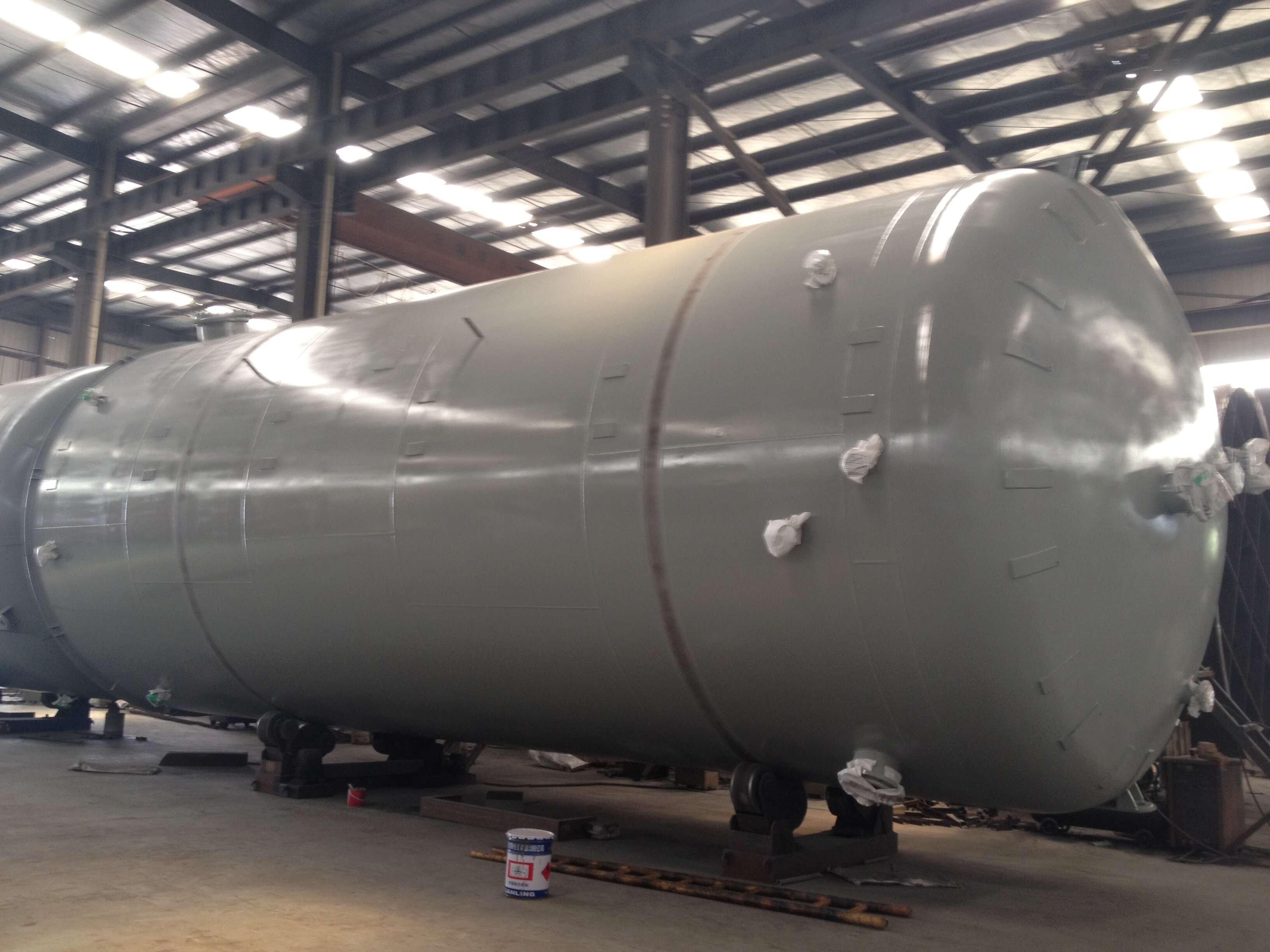 鋼襯塑儲(chǔ)罐的生產(chǎn)以及使用注意事項(xiàng)